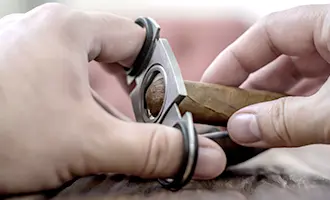 Zigarrenkunde Teil 6: So gelingt das Anschneiden einer Zigarre